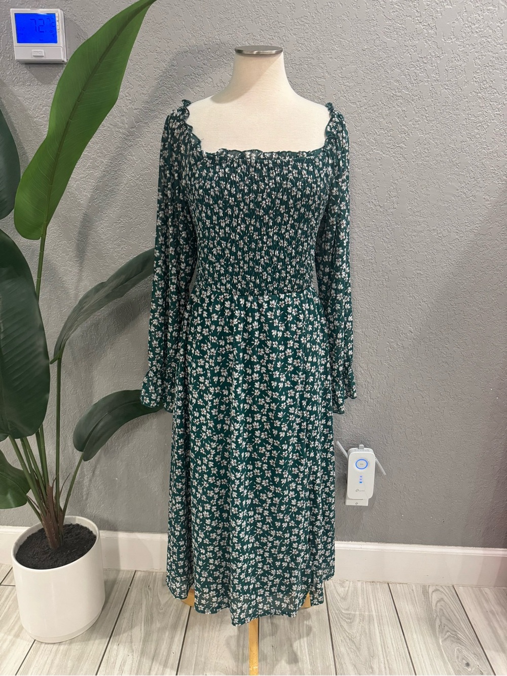 Emerald Green Floral Smocked Long-Sleeve Midi Dress